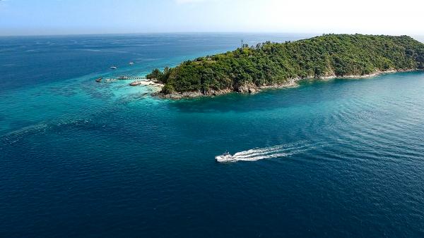 Maiton island (Honeymoon Island)